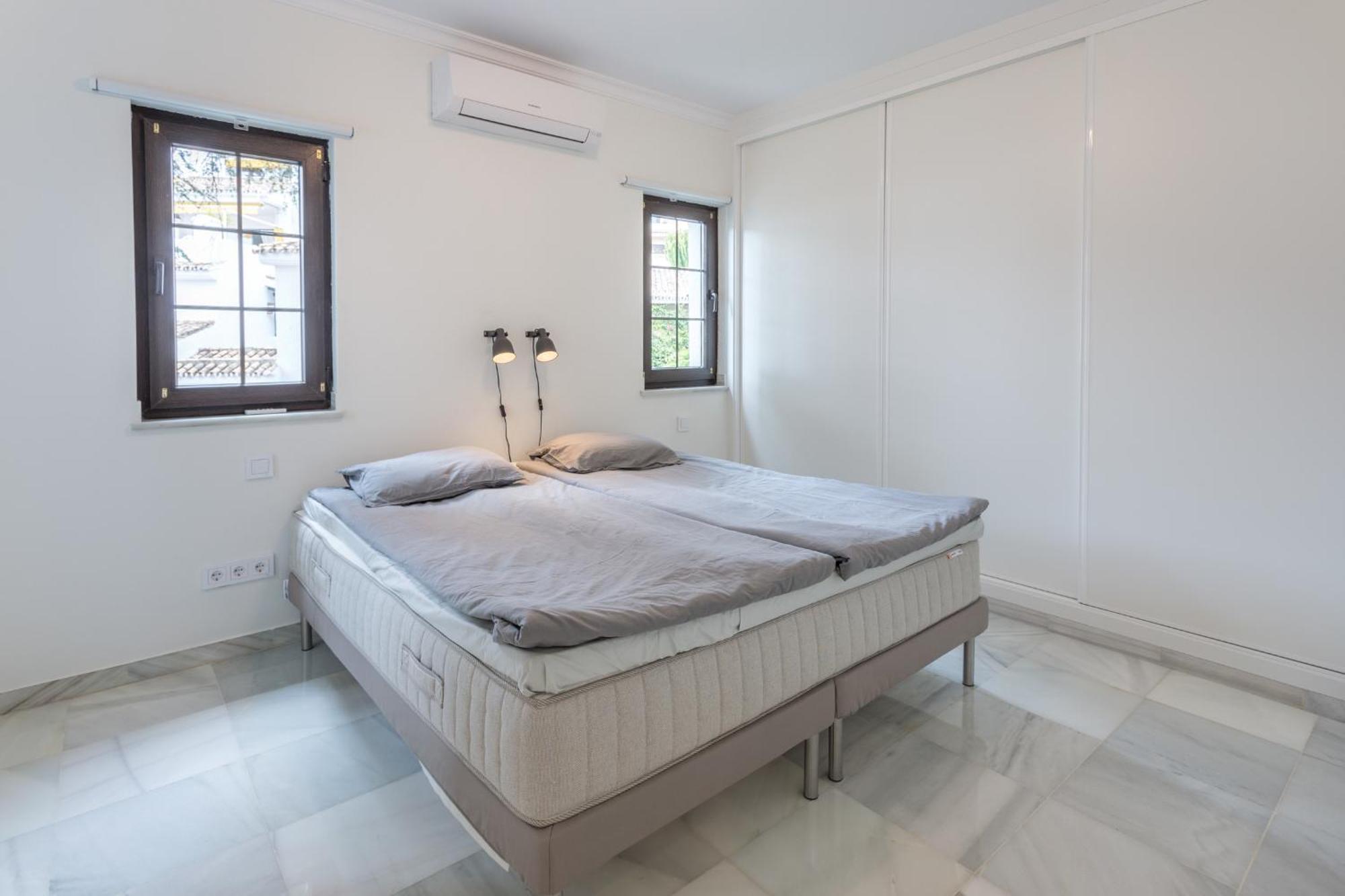 Aldea Blanca, Puerto Banus With Sea View