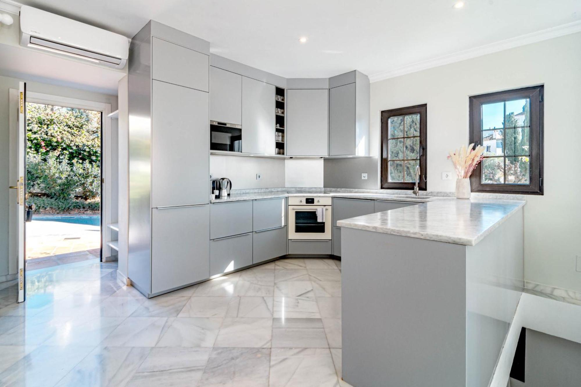Appartamento Aldea Blanca, Puerto Banus With Sea View
