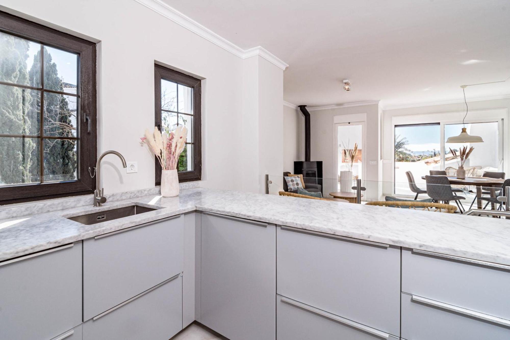 Aldea Blanca, Puerto Banus With Sea View *