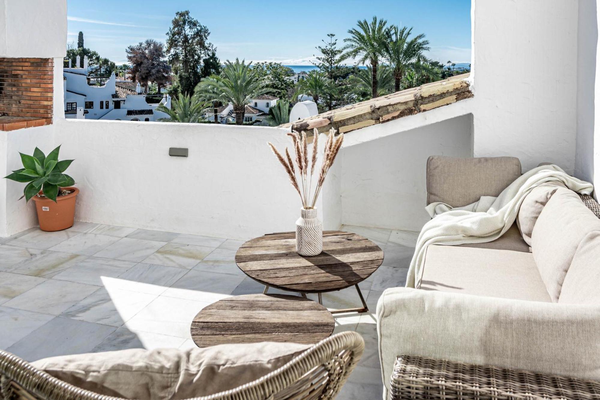 Aldea Blanca, Puerto Banus With Sea View Apartment *